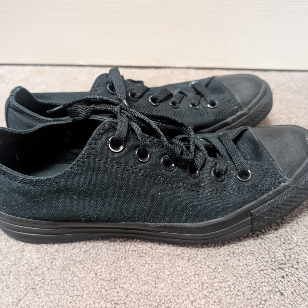 Converse Black Canvas Sneakers Low-Top Casual